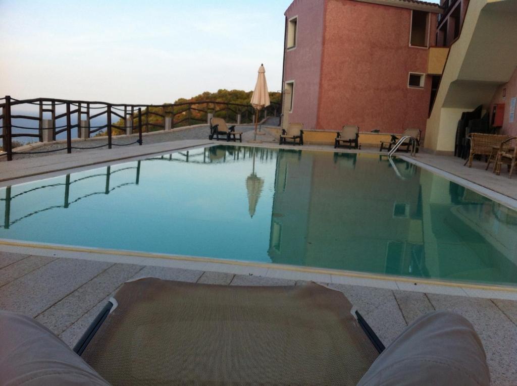 Hotel Castello Будоні Екстер'єр фото